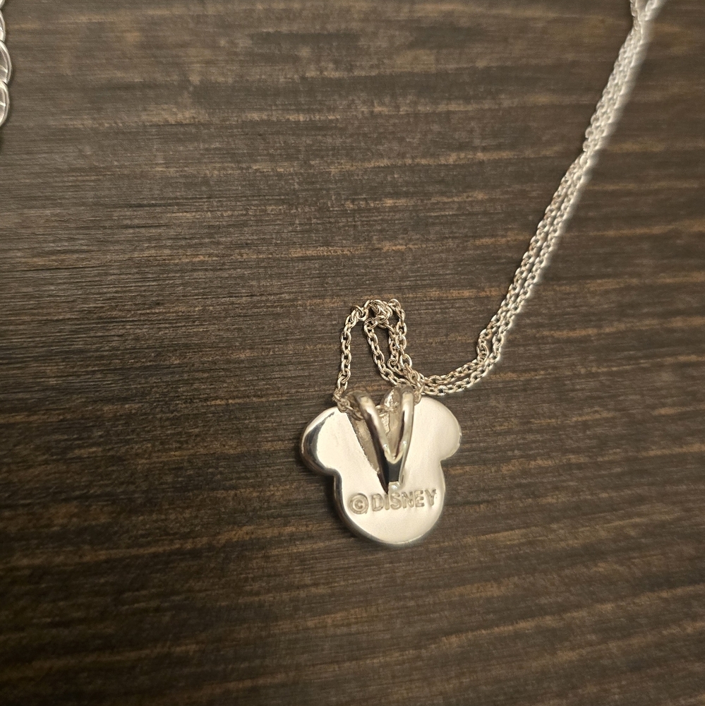 Minnie Mouse necklace - Picture 3 of 6